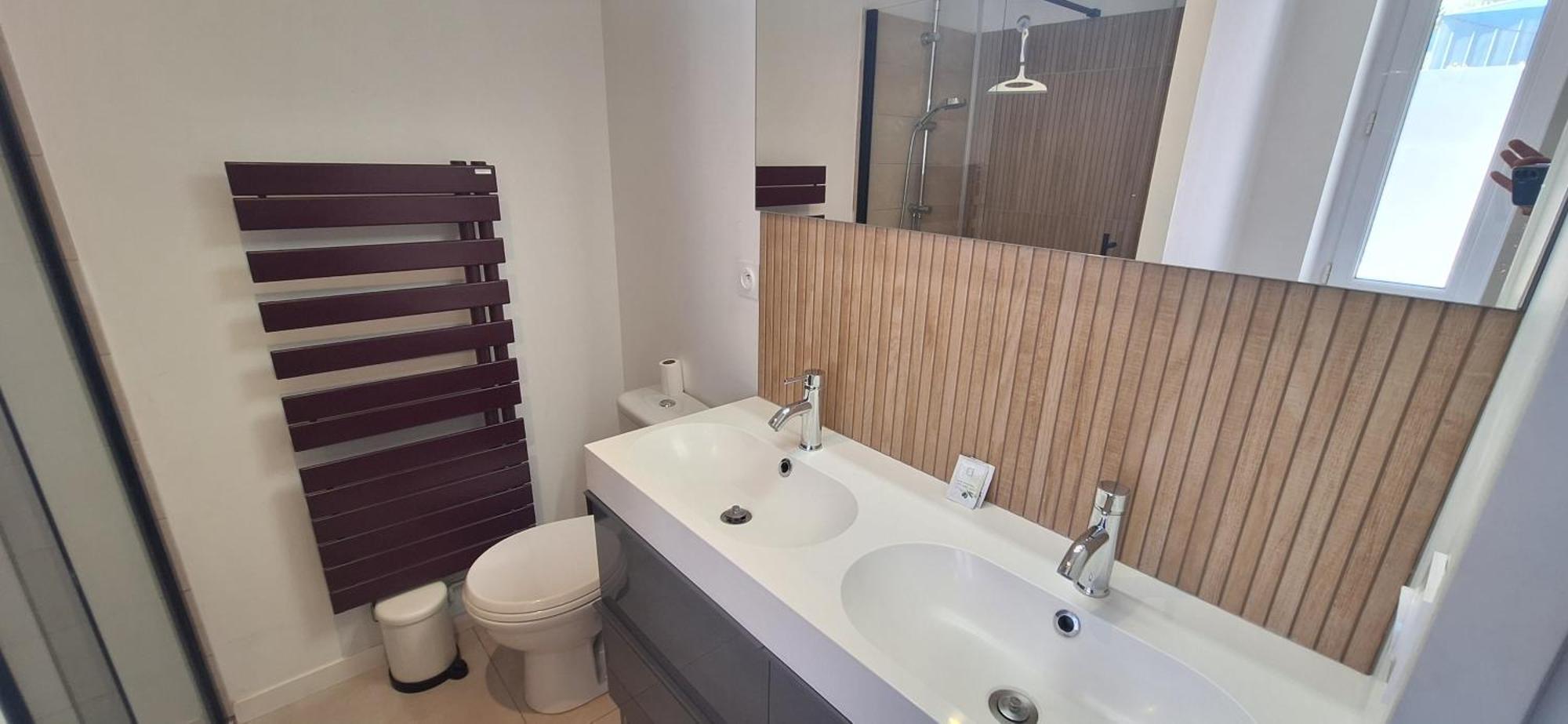 Maison Spacieuse Avec Exterieur Menage Et Linges Inclus *